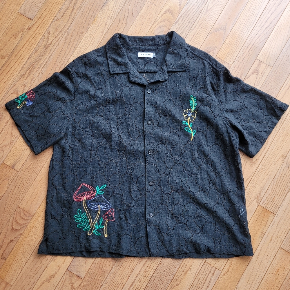 Flower Mushroom Embroidery Lace Open Collar Button Up M